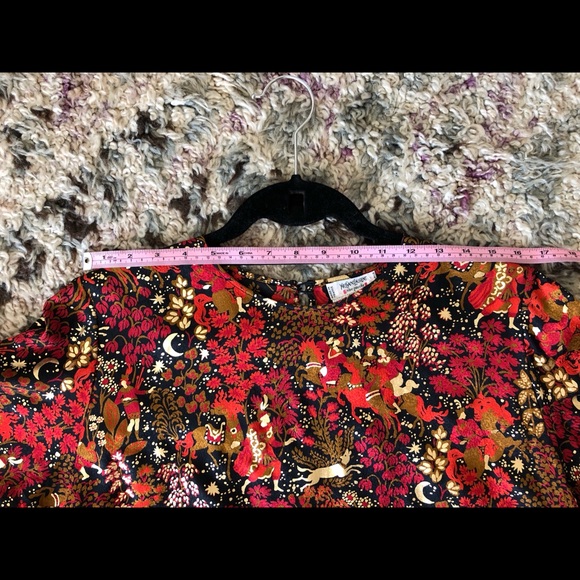 SOLD 💔 YSL 90s Yves Saint Laurent silk top - Picture 5 of 8
